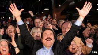 Social Democrats celebrate in Hamburg, 20 Feb