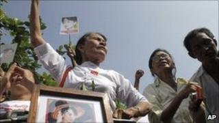 Supporters of Aung San Suu Kyi in Rangoon