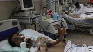 Injured protesters at a hospital in the Libyan city of Benghazi (24 February 2011)