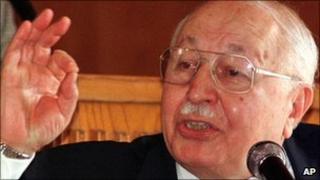 Necmettin Erbakan (file photo from 1998)