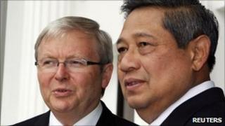 Australian Foreign Minister Kevin Rudd meets Indonesian President Susilo Bambang Yudhoyono in Jakarta on 29 March 2011.