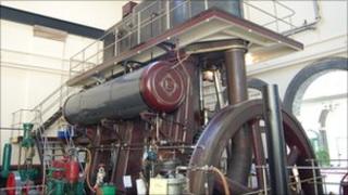The steam-powered water pump at the Museum of Power
