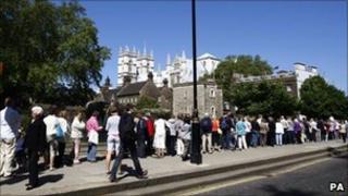 Well-wishers queue to see the inside of Westminster Abbey