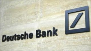 Logo on a Deutsche Bank building