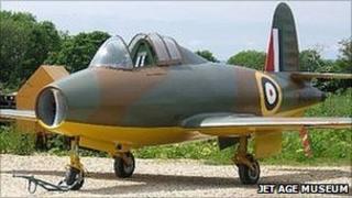 Replica E28/39 aircraft