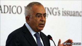 Palestinian Prime Minister Salam Fayyad presenting the bond sale