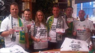 Dutch fans get their hands on play-off final tickets