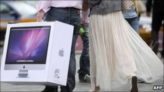 Apple computer buyer, AFP/Getty