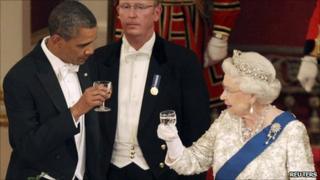 Барак Обама с королевой