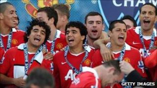 Manchester United players celebrate