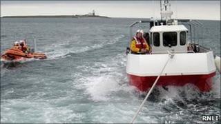 Shokwave being towed to safety