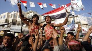 Anti-government protesters in Sanaa 31 May