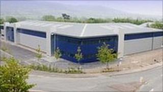 Ffatri Cobra UK yn Y Trallwng