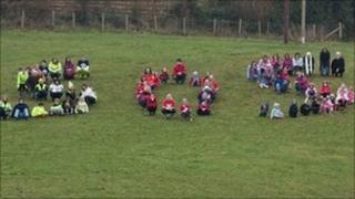 Parents staff and pupils at Stiperstones School (image: Philip Jones)
