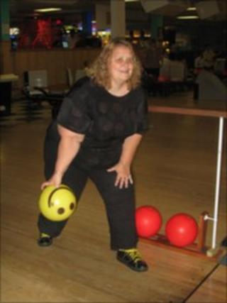 Natalie Shaw blind tenpin bowler
