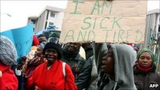 Protesters with placards in Mbabane (27 July)
