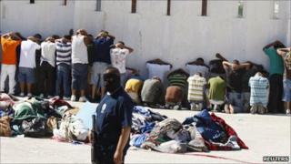 prison mexico shooting juarez riot inmates massacre captured mexican dead left response row police over authorities reuters caption copyright control