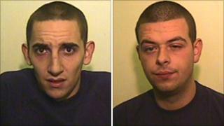Simon Starrs; Sean Cummins
