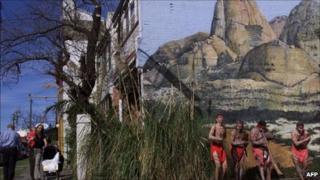 Monero Aborigines rehearse for the 2000 Olympic opening ceremony in Sydney