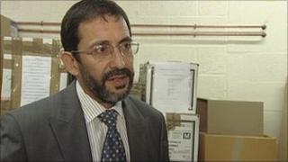 Dr Abubaker Akak