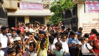 Children from Musahar community expressing joy