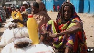Women queue for food aid in Mogadishu