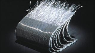 Woven stainless steel by Kyoko Kumai