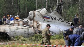 Investigators say the navigator of the Russian plane gave orders to the pilot