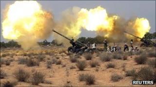 Anti-Gaddafi fighters near Sirte, 20 Sept