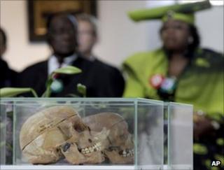 Некоторые из африканских черепов выставлены в Берлине, 29 сентября