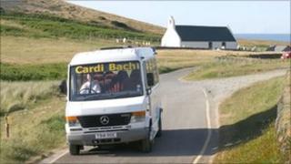 Cardi Bach