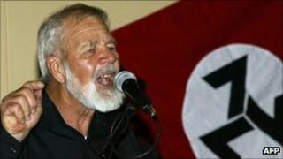 A photo taken on June 11, 2004 shows South African white supremacist Eugene Terreblanche during press conference after being released from prison in Potchefstroom.