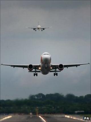 Plane landing at Gatwick