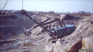 Digger working at M62 PIC: BOB JENNINGS
