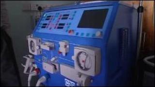 Peiriant dialysis