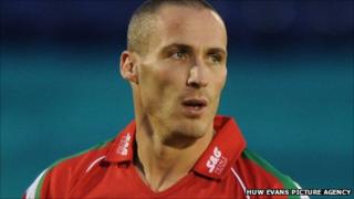 Simon Jones