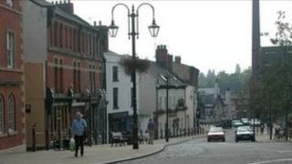 Y simnau i weld uwchben Stryd Yorke Wrecsam