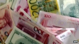 Yuan dollar and euro notes