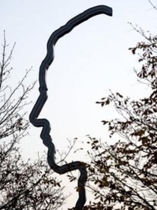 Statue of Georg Elser unveiled in Berlin (8 November 2011)