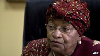 Ellen Johnson Sirleaf speaks to journalists in Monrovia, Liberia - 10 November 2011