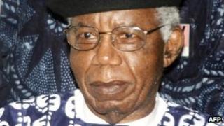 Chinua Achebe on a visit to Nigeria in 2009