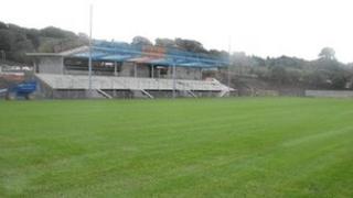 Stadiwm newydd Bangor