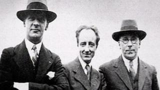 Lewis Valentine, Saunders Lewis a D J Williams