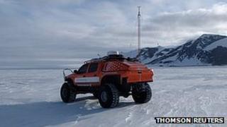 Team vehicle for the Thomson Reuters Eikon journey