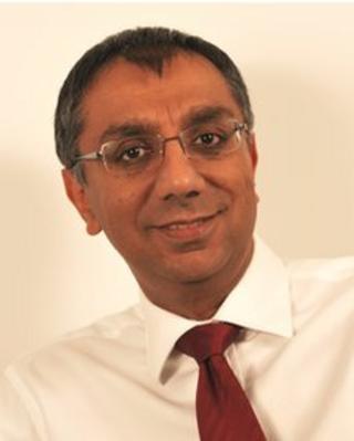 Yogi Dewan