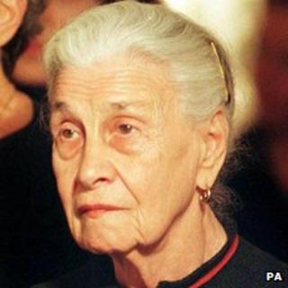 Eve Arnold, pictured in 1999