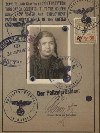 Dogfen teithio Ellen Davis