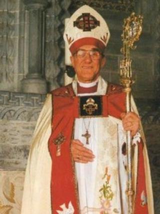 Esgob Ivor Rees