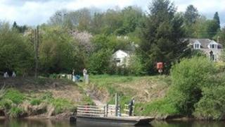 Hampton Loade Ferry