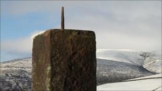 Hope Cross base